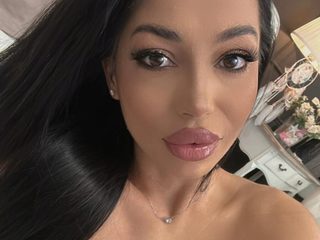 1 On 1 Sex Cams - Kim Kane Spain Alt Text Streamray-Cams