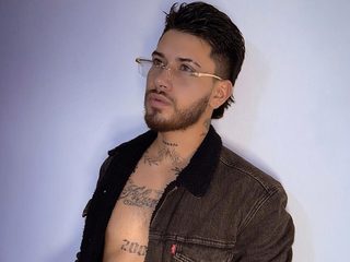 1 On 1 Sex Cams - Jakee Ross Spain Alt Text Streamray-Cams