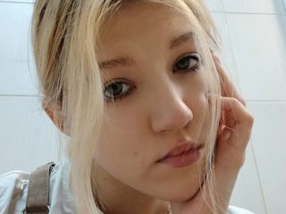 Elva Baberv Live Webcam on Flirt4Free
