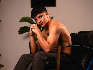 James Golden Live Webcam on Flirt4Free