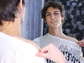 Watch Onyx Winters live on cam on Flirt4Free