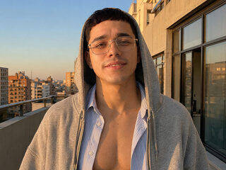 Bjorn Hann Live Chat on Flirt4Free