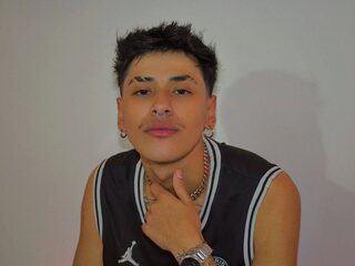 Axcel Smith Live Chat on Flirt4Free