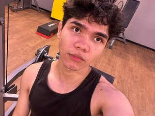 Watch Harry Gryffinn live on cam on Flirt4Free