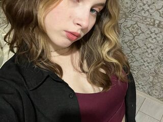 Lorie Bellinder webcam model