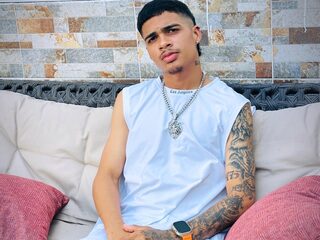 Riccie Pezzutti webcam model