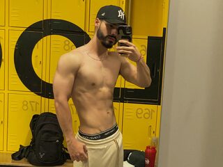 Cameron Pierce profile