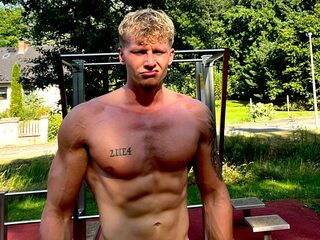 Travis Bennett webcam