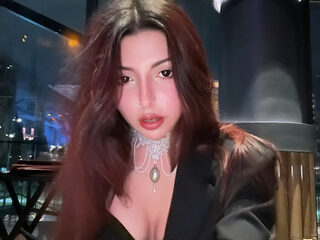 Watch June Vabe live on cam on Flirt4Free