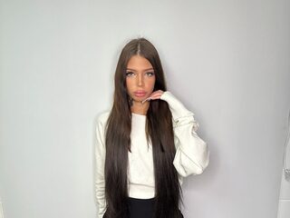 Tawanna Araujo live cam model at Flirt4Free