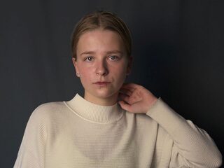 Darby Prvitt live cam model at Flirt4Free