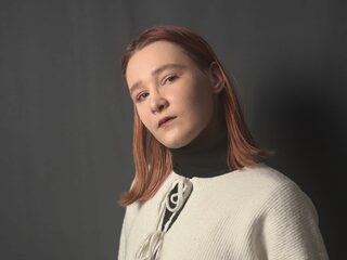 Shakia Croce live cam model at Flirt4Free