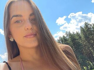 Watch Evelina Diamond live on cam on Flirt4Free