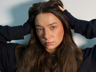 Makeda Vanweelden live cam model at Flirt4Free