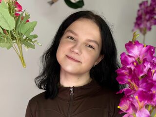 Watch Charlott Vanhoff live on cam on Flirt4Free