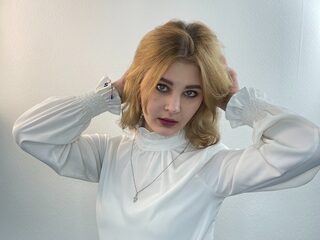 Watch Chandra Kunka live on cam on Flirt4Free