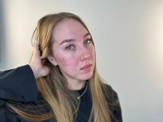 Daisey Mcluckie Live Webcam on Flirt4Free