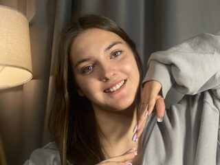 Watch Lamonica Llaneza live on cam on Flirt4Free