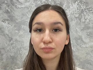 Watch Clarita Cesena live on cam on Flirt4Free