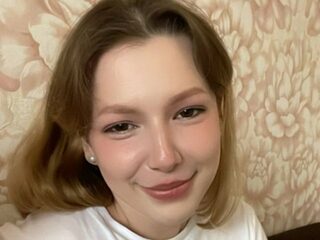 Watch Kira Flourney live on cam on Flirt4Free