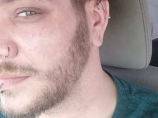 Lee Justin live cam model at Flirt4Free