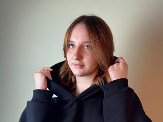 Watch Ashlee Zellars live on cam on Flirt4Free