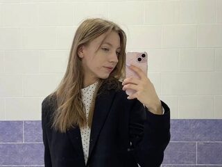 Watch Lasandra Hulings live on cam on Flirt4Free