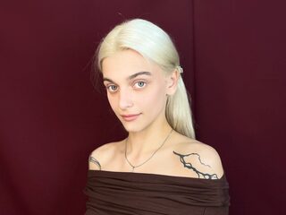 Watch Michelle Kamb live on cam on Flirt4Free