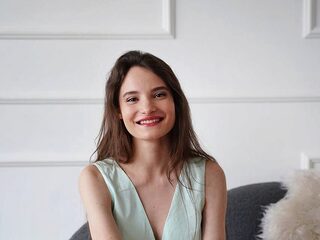 Shan Bried Live Webcam on Flirt4Free