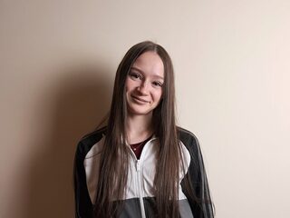 Monserrate Reichling live cam model at Flirt4Free