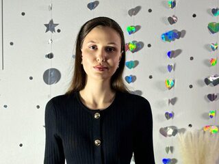 Watch Edda Posey live on cam on Flirt4Free