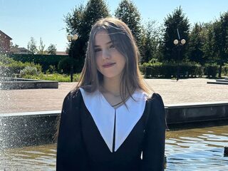 Watch Eugenia Santoriella live on cam on Flirt4Free