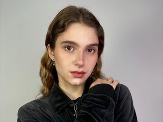 Camilla Treacy webcam model