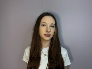 Watch Juli Ammar live on cam on Flirt4Free