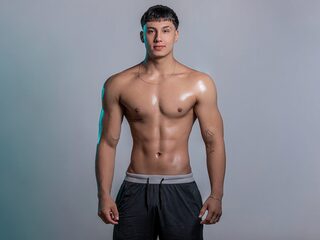 Watch Valkor Rian live on cam on Flirt4Free