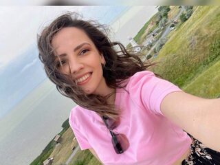 Amelia Meili live cam model at Flirt4Free