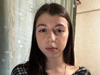 Watch Jeannette Lasagna live on cam on Flirt4Free