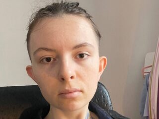 Watch Augustine Walraven live on cam on Flirt4Free