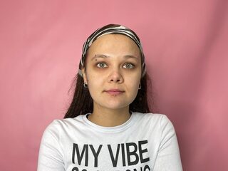 Leona Tagge live cam model at Flirt4Free