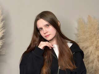 Alesha Shahinfar webcam model