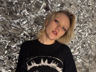 Watch Verline Tondreau live on cam on Flirt4Free