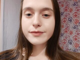 Watch Lynetta Veatch live on cam on Flirt4Free