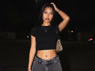 Lilith Sanz live cam model at Flirt4Free