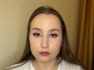 Madelyn Delorge webcam