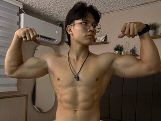 Watch Thony Lopez live on cam on Flirt4Free