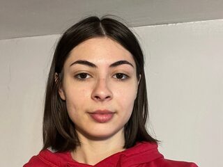 Watch Claudia Robilotto live on cam on Flirt4Free