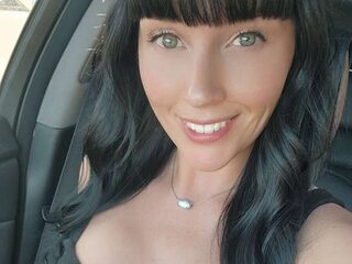 Watch Macii Mayy live on cam on Flirt4Free