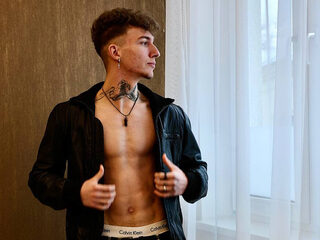 Watch Mark Gean live on cam on Flirt4Free