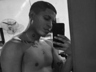 Watch Ian Lein live on cam on Flirt4Free