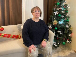 Watch Tina Blushh live on cam on Flirt4Free